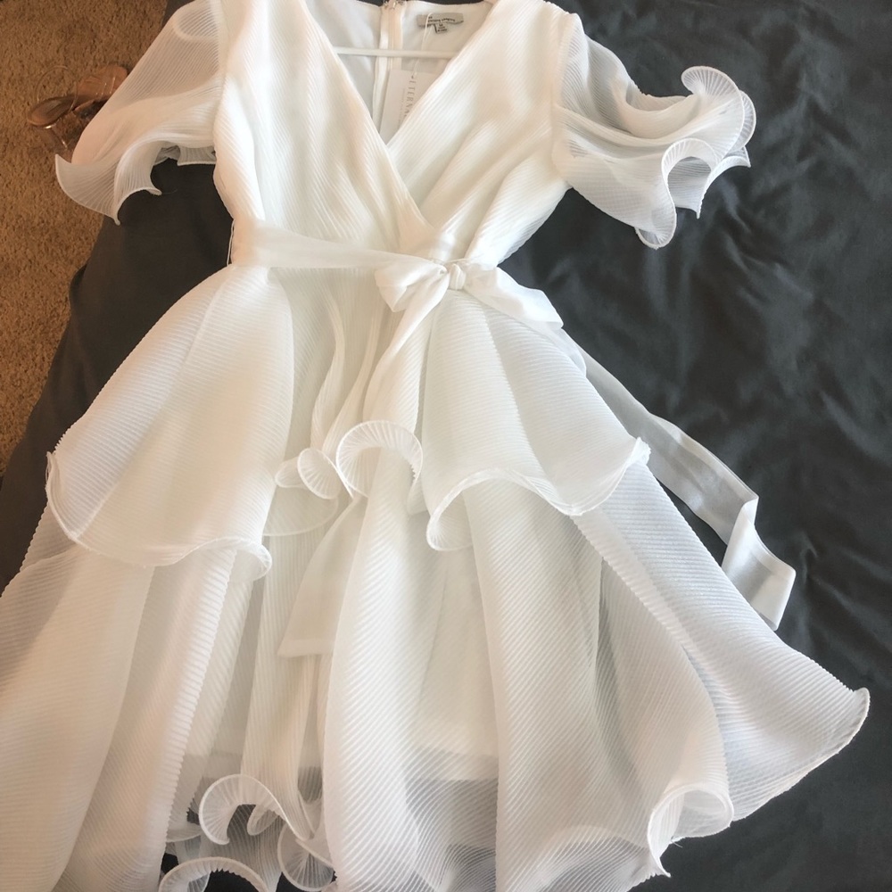 NWT white ruffle dress - Picture 11 of 11